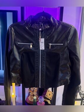 Windsor Cropped Vegan Leather Moto Jacket NWT MED